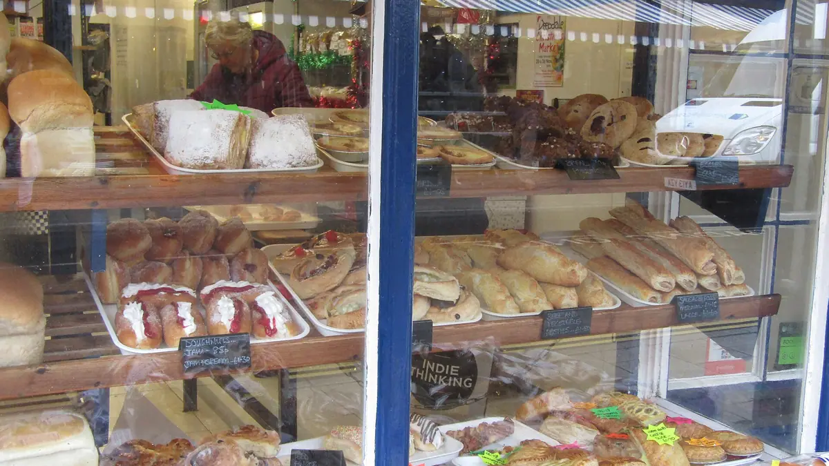 Del's Rolls – bakery in Prestwick town centre